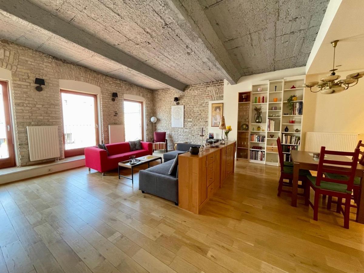 Penthouse W Private Rooftop And Free Parking 부다페스트 외부 사진