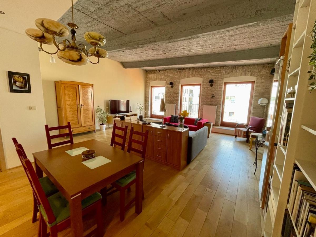 Penthouse W Private Rooftop And Free Parking 부다페스트 외부 사진