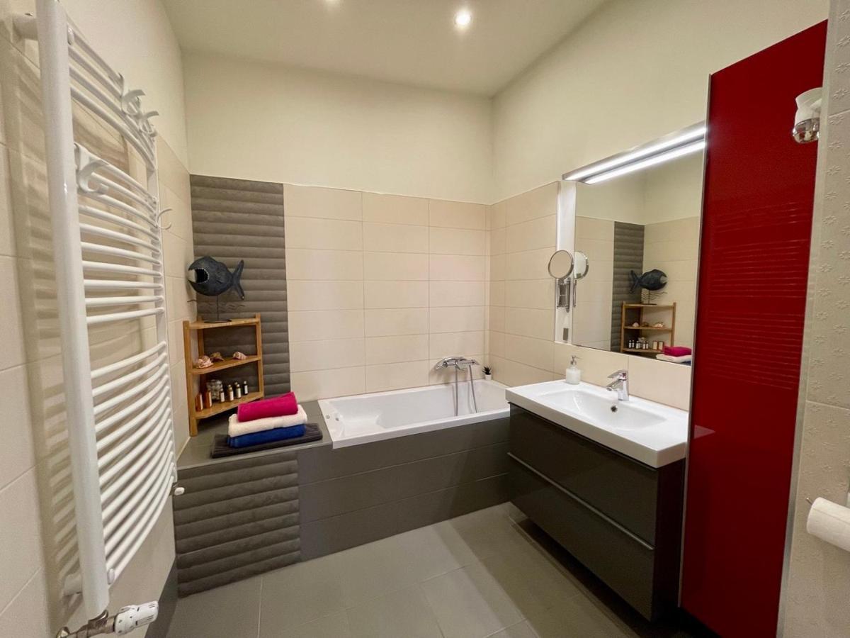 Penthouse W Private Rooftop And Free Parking 부다페스트 외부 사진
